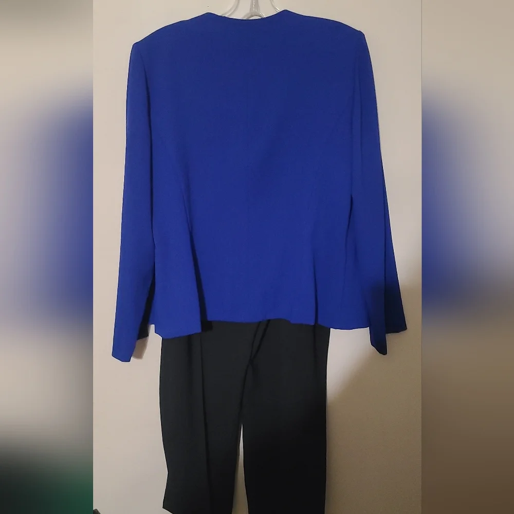 Danny & Nicole Royal Blue and Black Pantsuit Plus Size 14 - Picture 2 of 10
